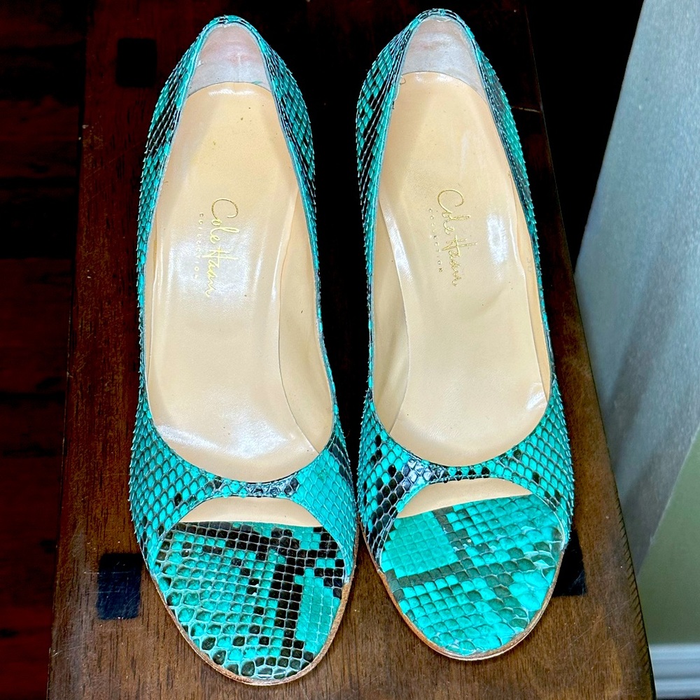 Cole Haan Real Snakeskin 8 1/2 Teal Open Toe Pumps - Picture 1 of 14